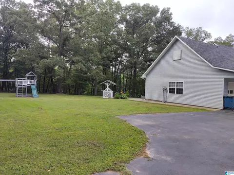 Exterior - 3409 Red Valley Rd, Remlap, AL 35133 photo 4 of 16