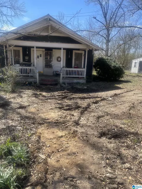 208 N Railroad St, Linden, AL 36748