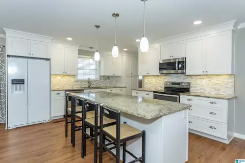 5404 Justice St, Sylvan Springs, AL 35118