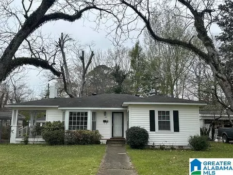 421 3rd Ave NE, Fayette, AL 35555