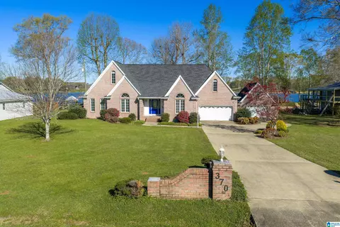 370 Jake Dr, Sylacauga, AL 35151