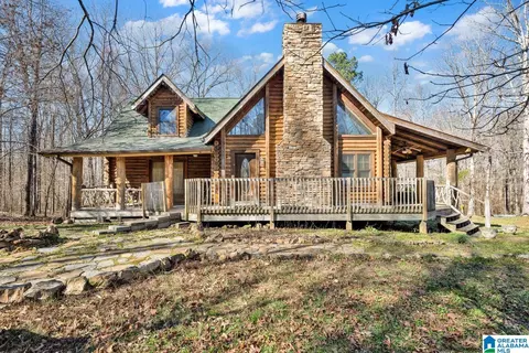 571 Branch Lake Dr, Columbiana, AL 35051
