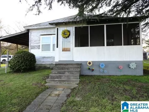 303 3rd St, Docena, AL 35060