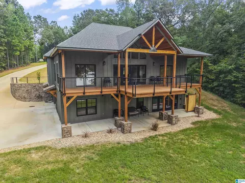 341 Boathouse Cir, Sylacauga, AL 35151