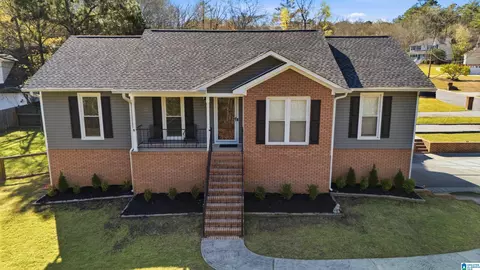 201 Cloverleaf Cir, Helena, AL 35080