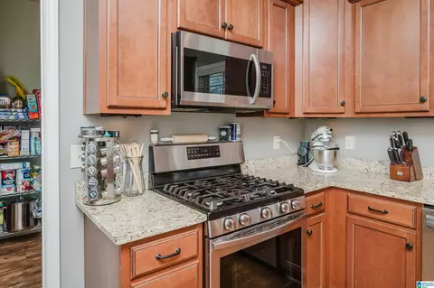 Kitchen - 45 White Oak Cir, Dora, AL 35062 photo 5 of 5