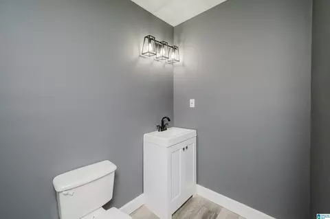 Bath - 45 White Oak Cir, Dora, AL 35062 photo 12 of 12