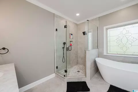 Bath - 45 White Oak Cir, Dora, AL 35062 photo 4 of 12