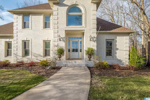 6740 Clear Creek Cir, Trussville, AL 35173