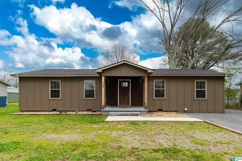 329 Henry Dr, Cullman, AL 35057