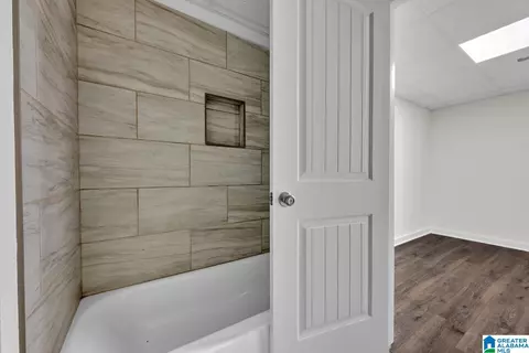 Bath - 7945 Forest Loop, Pinson, AL 35126 photo 5 of 5