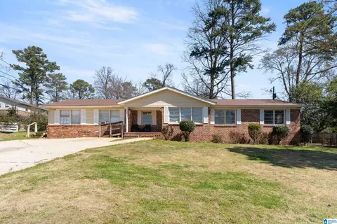 1408 Holly Oak Dr, Vestavia Hills, AL 35226