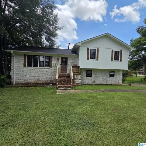 234 Highland Dr, Bessemer, AL 35023