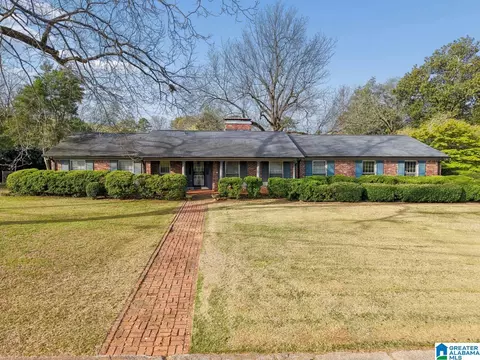 876 Twin Lake Dr NE, Birmingham, AL 35215