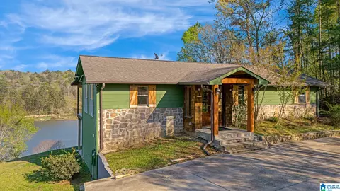 243 Pine Ridge Rd, Bessemer, AL 35023