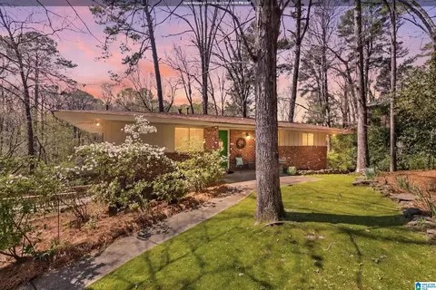 3416 Laurel View Ln, Hoover, AL 35216