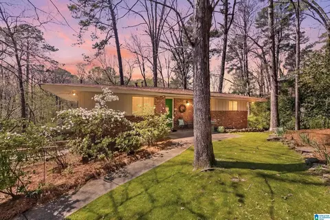 3416 Laurel View Ln, Hoover, AL 35216