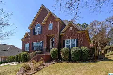 1015 Woodlands Cv, Helena, AL 35080