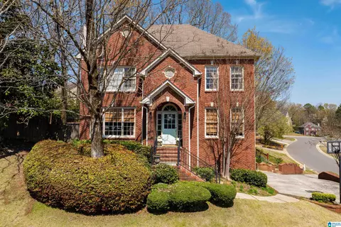 1901 Green Leaf Cir, Hoover, AL 35244