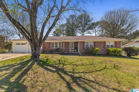 1804 Woodland St, Cullman, AL 35055
