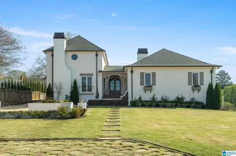 305 Sunset Dr, Vestavia Hills, AL 35216