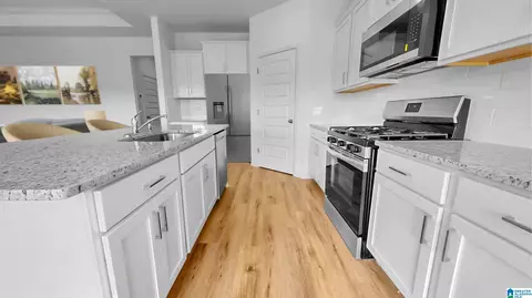 Kitchen - 175 Aberdeen Loop, Calera, AL 35040 photo 2 of 2