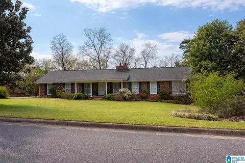 320 Wildwood Rd, Anniston, AL 36207