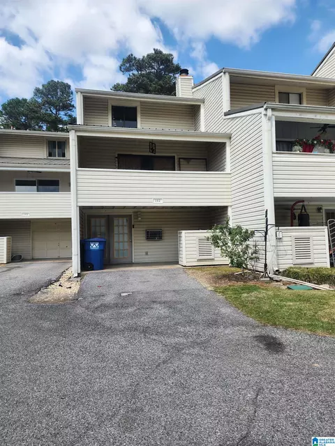 102 Running Brook Rd #102, Hoover, AL 35226