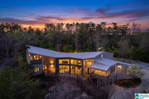 412 Vesclub Pl, Vestavia Hills, AL 35216