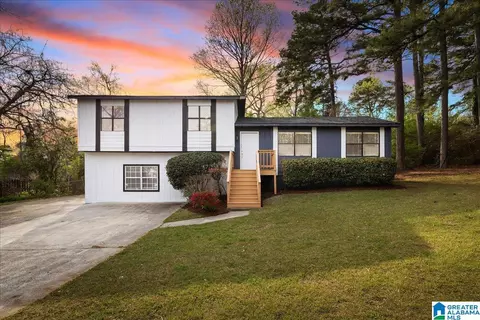 3520 Ridgeview Dr, Irondale, AL 35210