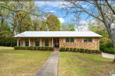 2805 2nd Pl NW, Center Point, AL 35215