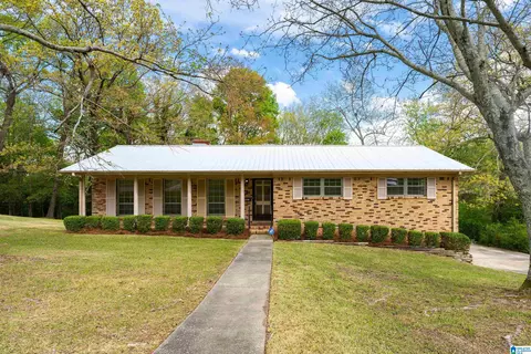 2805 2nd Pl NW, Center Point, AL 35215