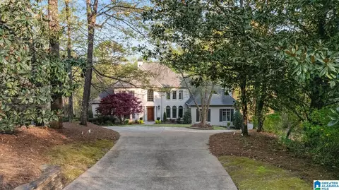 1748 Vestwood Hills Dr, Vestavia Hills, AL 35216