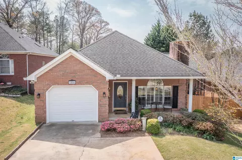 1516 Holly Berry Way, Anniston, AL 36207