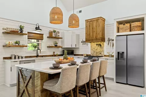 10936 Bear Creek Rd, Sterrett, AL 35147