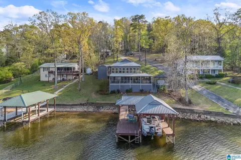 992 Davis Acres Dr, Alpine, AL 35014