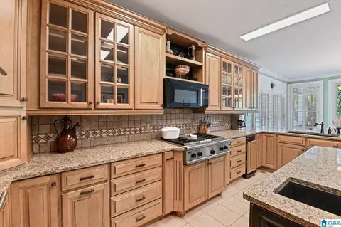 Kitchen - 11550 County Road 28, Clanton, AL 35046 photo 2 of 7