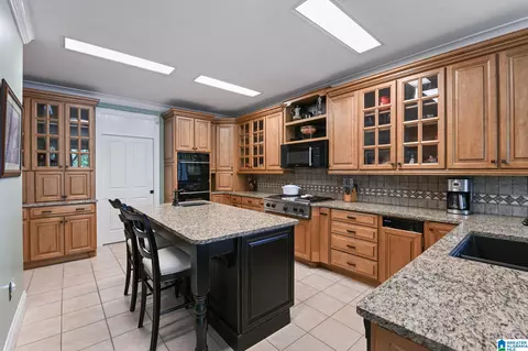 Kitchen - 11550 County Road 28, Clanton, AL 35046 photo 4 of 7