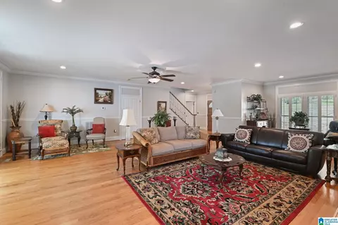 Living - 11550 County Road 28, Clanton, AL 35046 photo 2 of 4