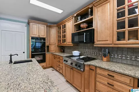 Kitchen - 11550 County Road 28, Clanton, AL 35046 photo 3 of 7