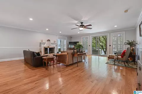 Living - 11550 County Road 28, Clanton, AL 35046 photo 1 of 4