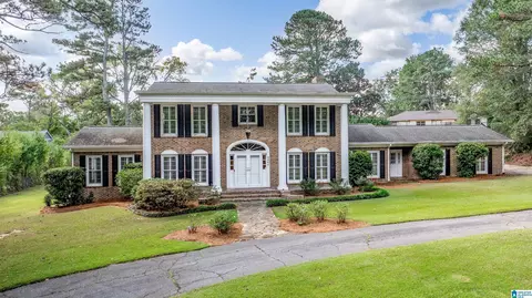 2464 Savoy St, Hoover, AL 35226