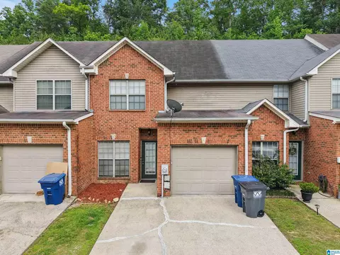 456 Highland Cove Dr, Hoover, AL 35226