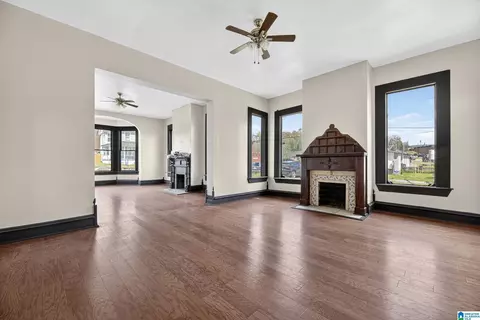 Living - 214 E 19th St, Anniston, AL 36207 photo 4 of 7