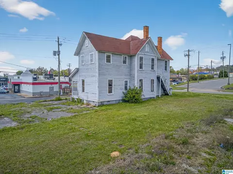 Exterior - 214 E 19th St, Anniston, AL 36207 photo 4 of 4