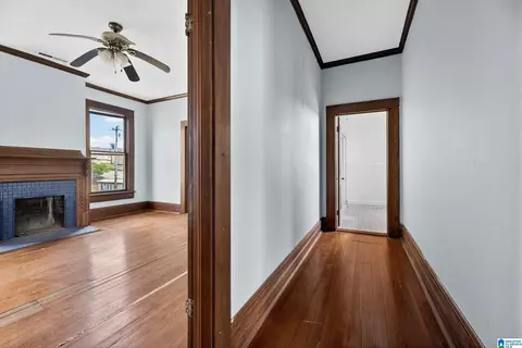Entry Way - 214 E 19th St, Anniston, AL 36207 photo 2 of 5
