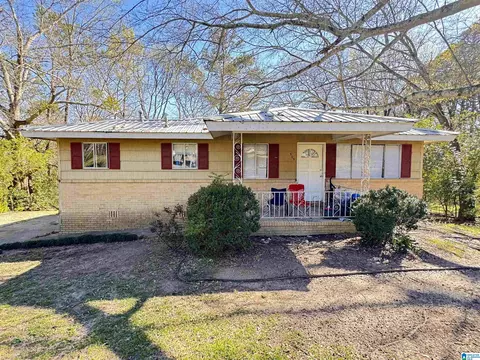 505 17th Ter NW, Center Point, AL 35215