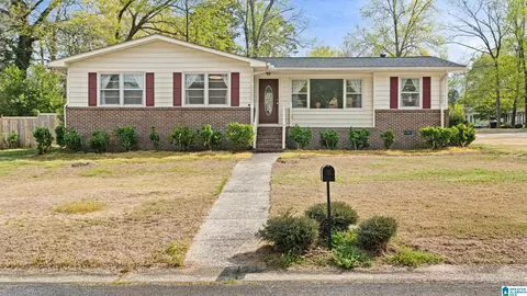 417 Paramount Ln, Hoover, AL 35226