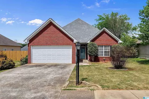 1025 Lexington Dr, Moody, AL 35004