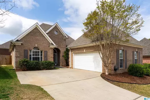 1056 Castlemaine Trl, Birmingham, AL 35226